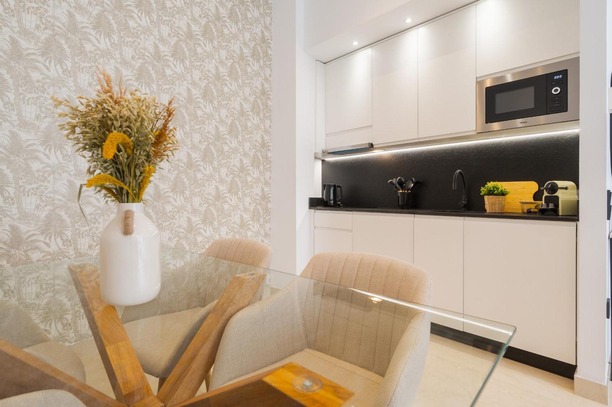 New Design Apartment - Private Patio - Gallos 2 세비야 외부 사진